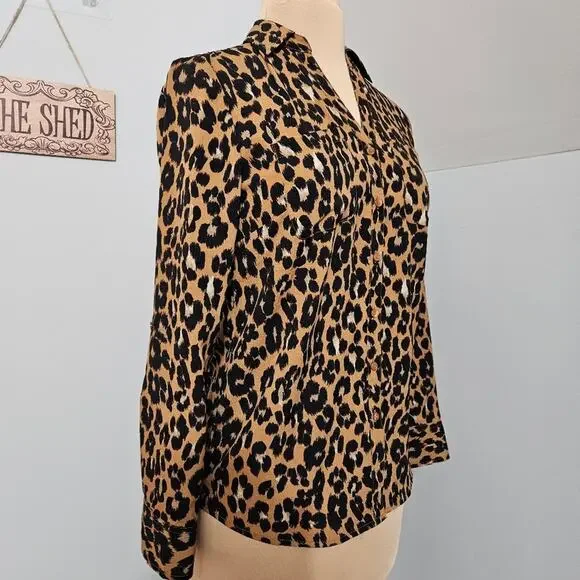 Talbots Leopard Print Button Front Long Sleeve Blouse Shirt Top Size Small - Picture 3 of 10